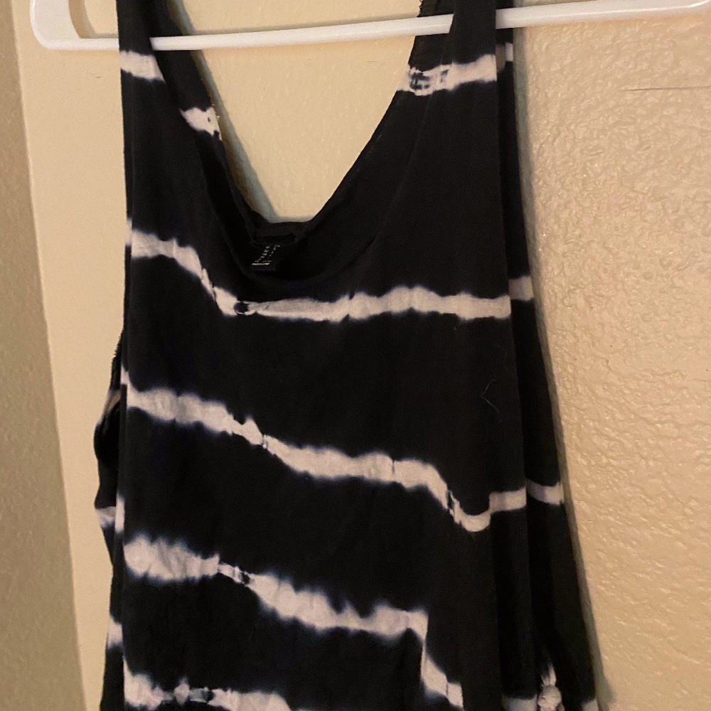 Tank top - Picture 2 of 3